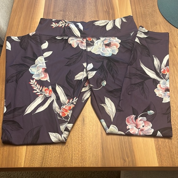 Jockey Women's Performance Printed Ankle Legging Plum Sketched Floral Size M - Picture 3 of 6